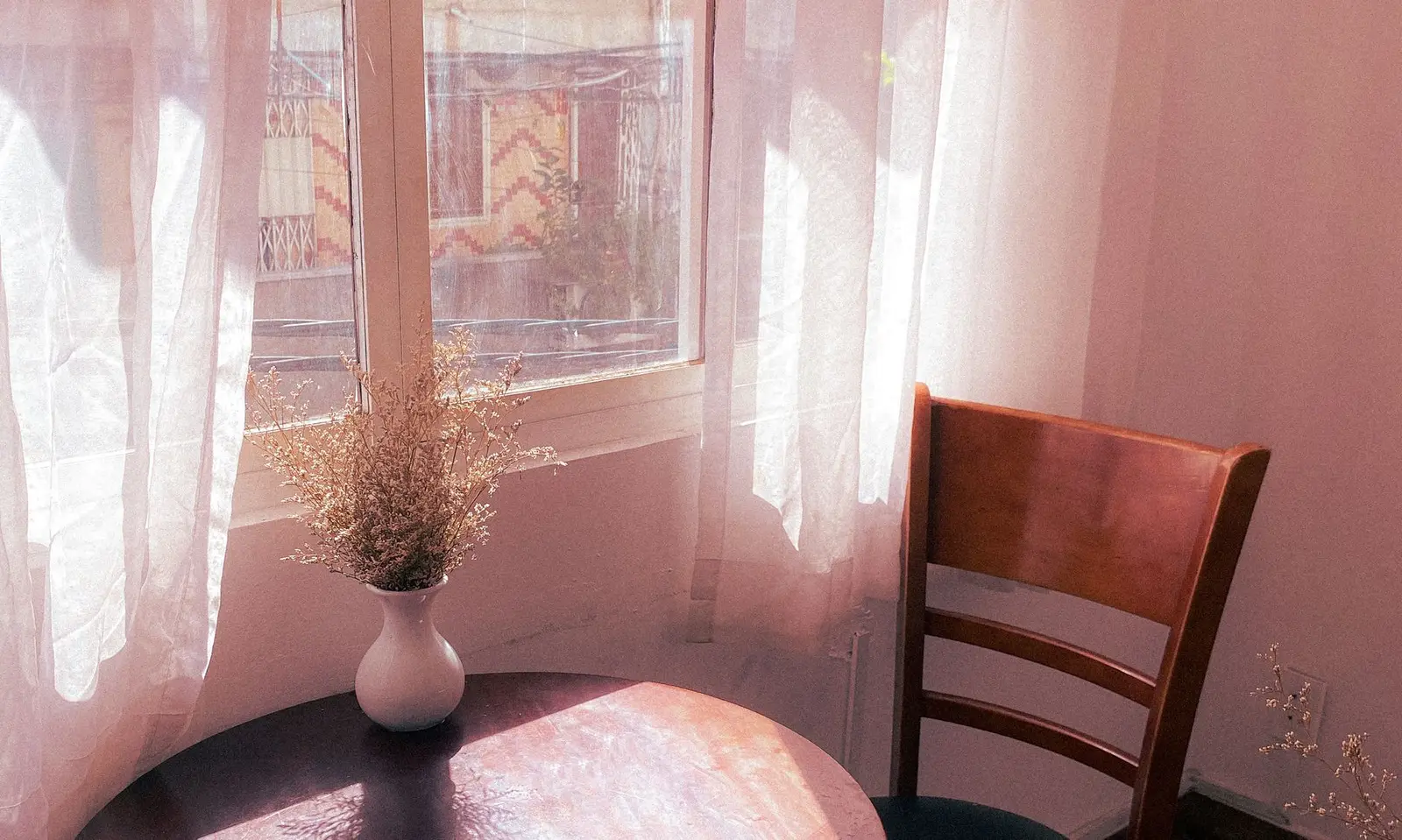 A bright, welcoming clinical space for day treatment
